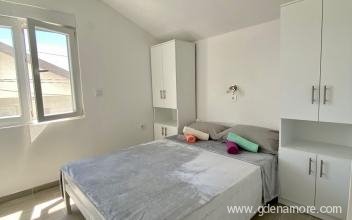 Apartmani Stela, Magán szállás a községben Baošići, Montenegró